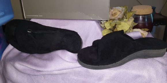 Vionic Indulge Relax Terry Velcro adjust slippers - Picture 2 of 5